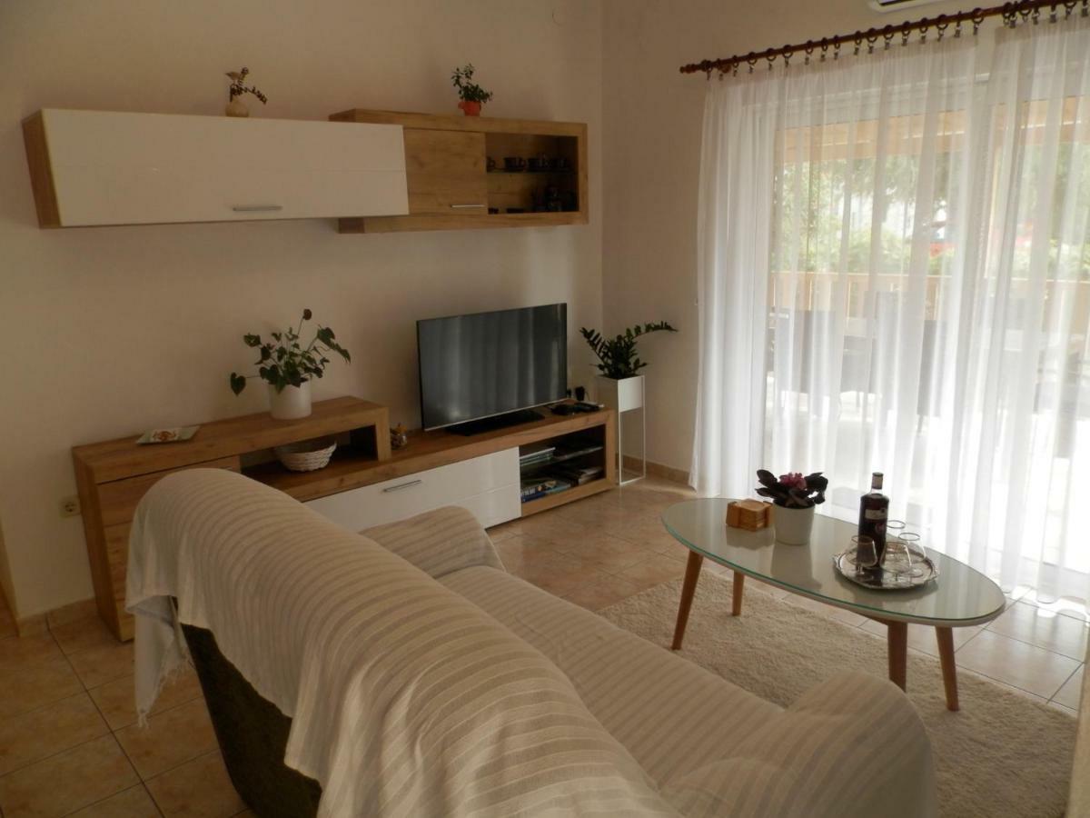 Apartment Slavica Lozovac Exterior photo
