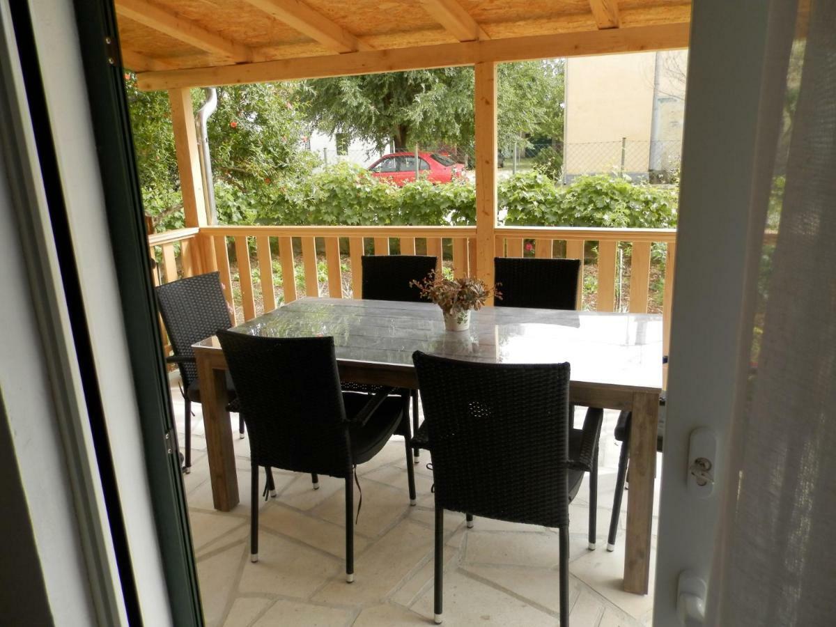 Apartment Slavica Lozovac Exterior photo