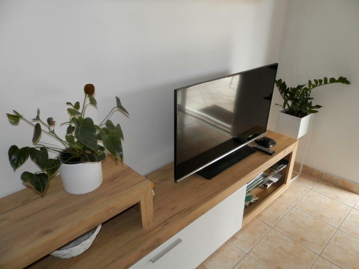 Apartment Slavica Lozovac Exterior photo
