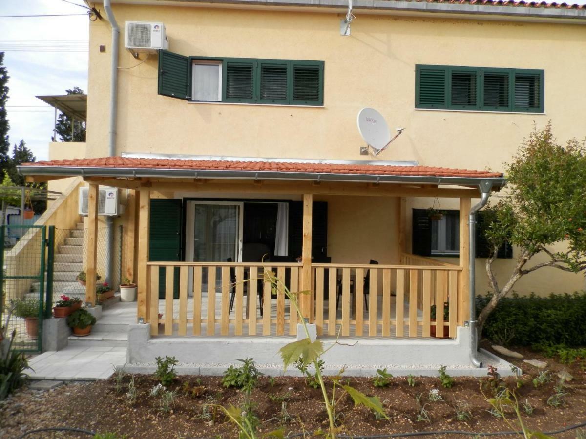 Apartment Slavica Lozovac Exterior photo