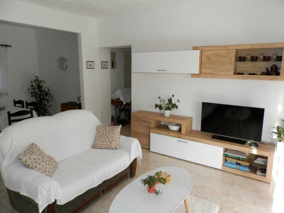 Apartment Slavica Lozovac Exterior photo
