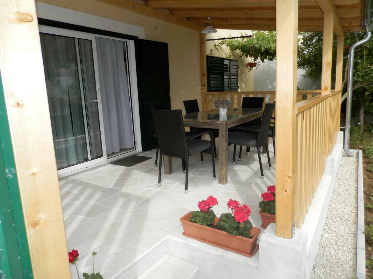 Apartment Slavica Lozovac Exterior photo